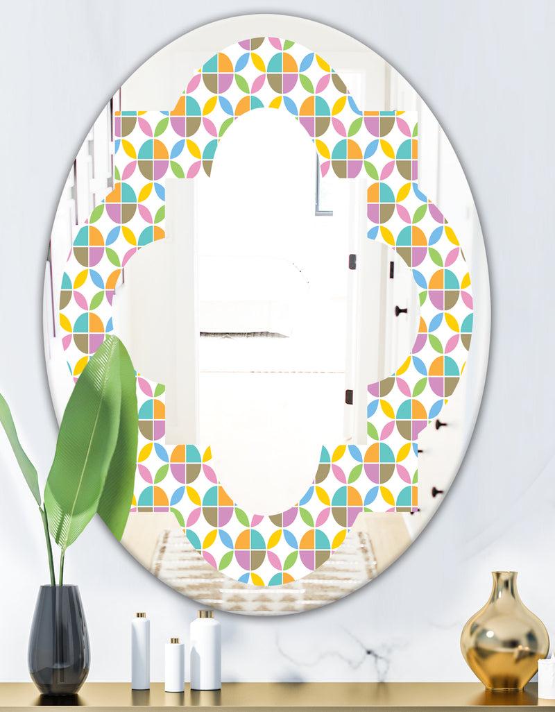 DesignQ Retro Geometric Design VIII - Modern Round Or Oval Wall Mirror - Quatrefoil