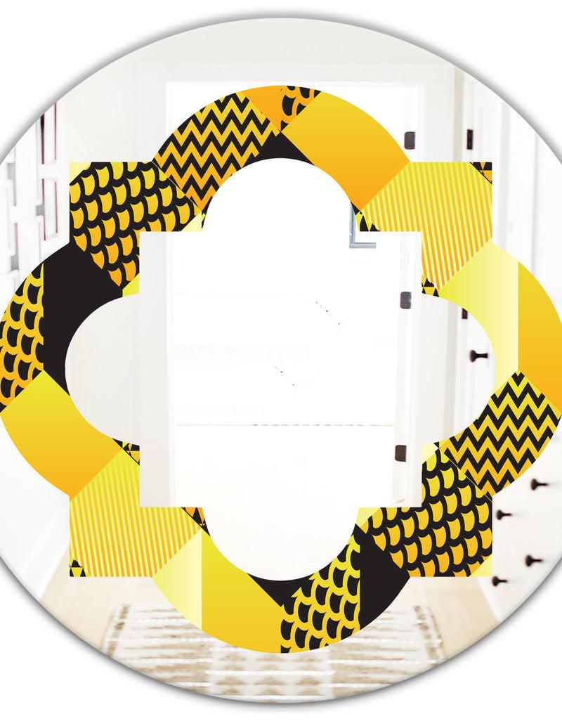 DesignQ Retro Hexagon Pattern II - Modern Round Or Oval Wall Mirror - Quatrefoil