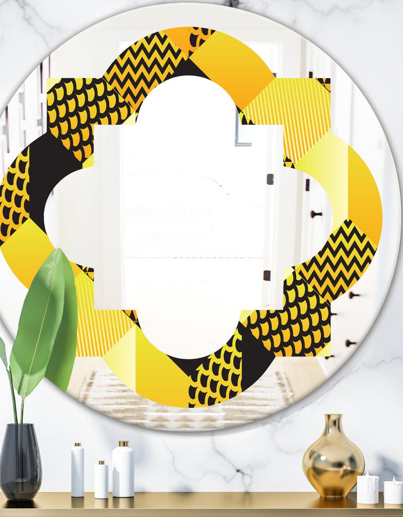 DesignQ Retro Hexagon Pattern II - Modern Round or Oval Wall Mirror - Quatrefoil