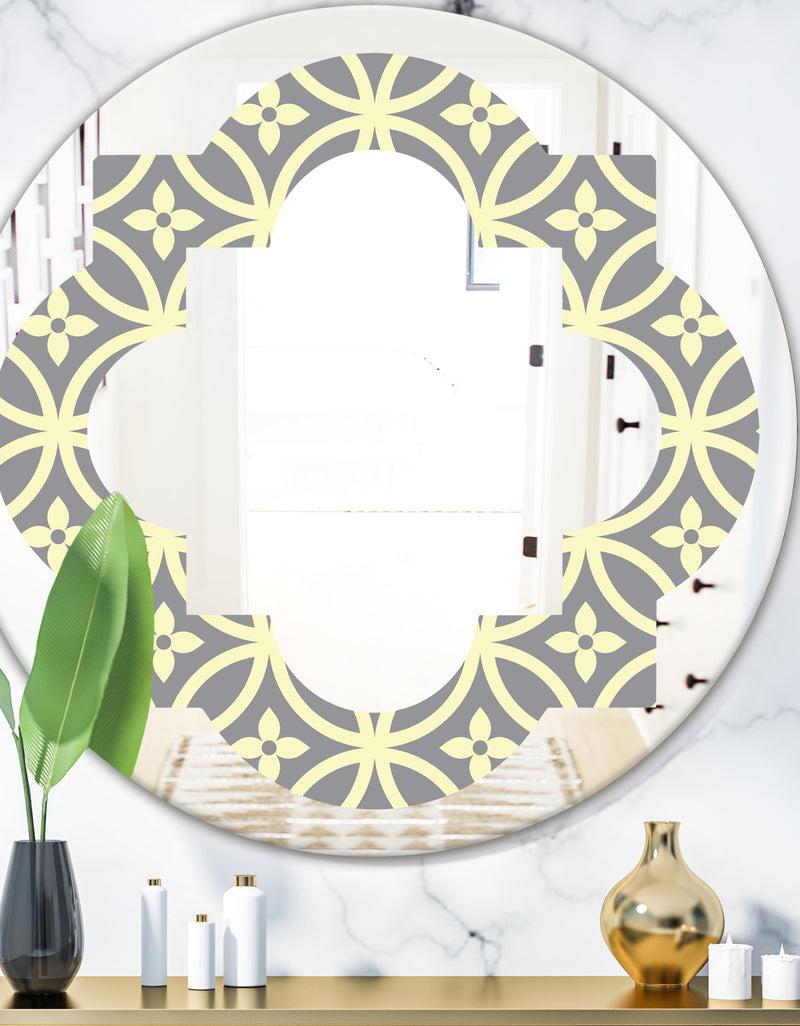DesignQ Retro Ornamental Pattern II - Modern Round or Oval Wall Mirror - Quatrefoil