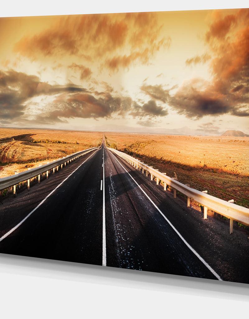 DesignQ Road Through Desert Panorama - Extra Large Wall Art Landscape