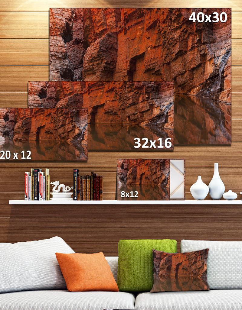 DesignQ Rock Wall Reflections In Gorge - Landscape Wall Art On Canvas