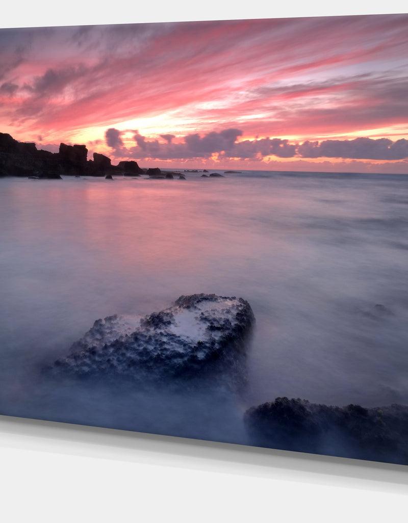 DesignQ Rocks Dark Samarra Seashore Sintra - Contemporary Seascape Art Canvas