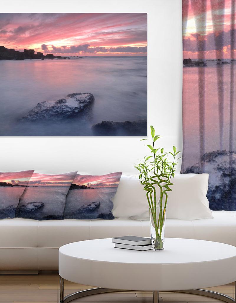 DesignQ Rocks Dark Samarra Seashore Sintra - Contemporary Seascape Art Canvas