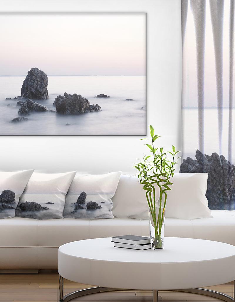 DesignQ Rocks in the Sea Black and White - Seashore Art Print on Canvas