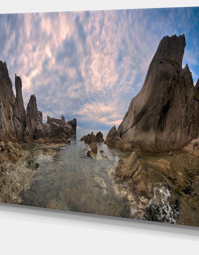 DesignQ Rocky Beach East Sea On Overcast Day - Landscape Art Canvas Print