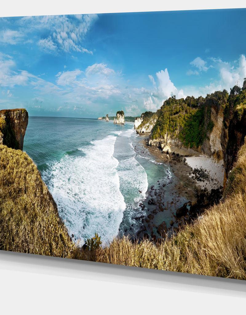 DesignQ Rocky Beach On The Sumba Island - Large Seascape Art Canvas Print