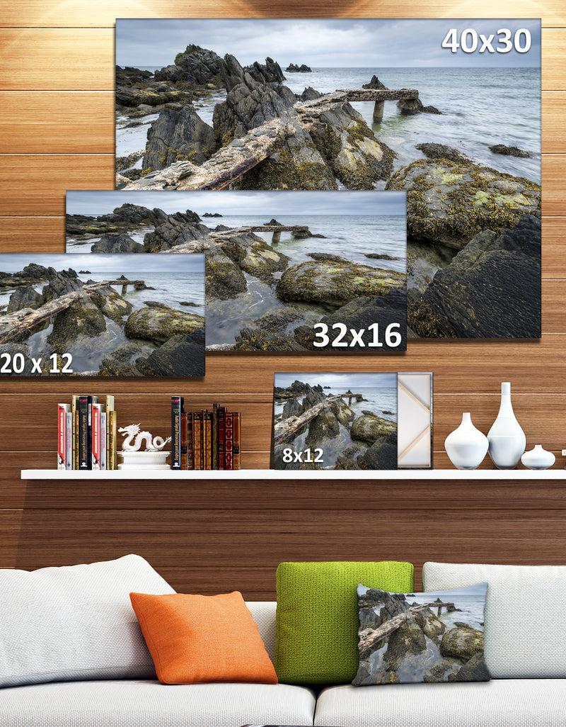 DesignQ Rocky North Ireland Seashore - Modern Seascape Canvas Artwork
