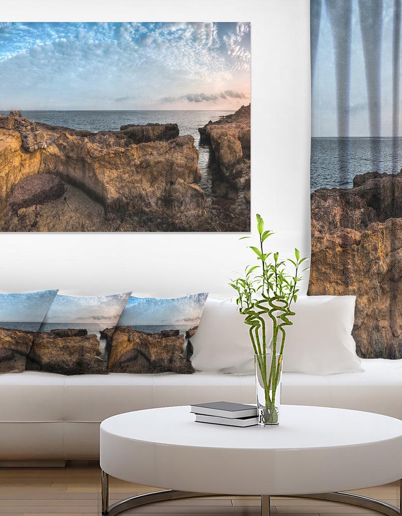 DesignQ Rough Rocky Coast Under Blue Sky - Oversized Beach Canvas Artwork