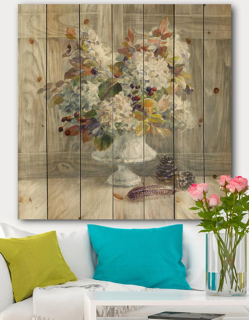DesignQ Rustic Florals White - Cabin & Lodge Print on Natural Pine Wood
