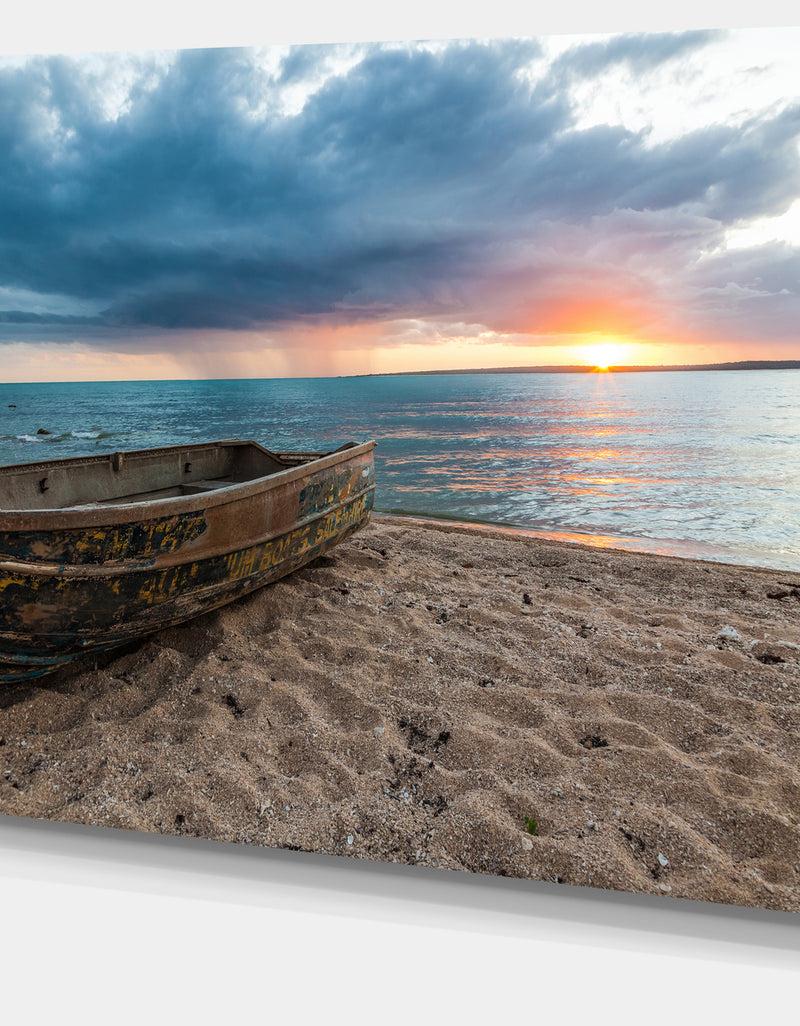 DesignQ Rusty Row Boat On Sand At Sunset - Extra Large Seascape Art Canvas