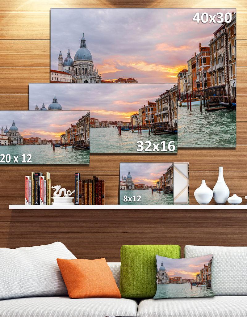 DesignQ Santa Maria Della Salute - Cityscape Canvas Wall Art