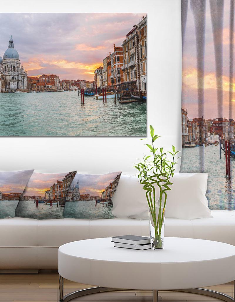 DesignQ Santa Maria Della Salute - Cityscape Canvas Wall Art