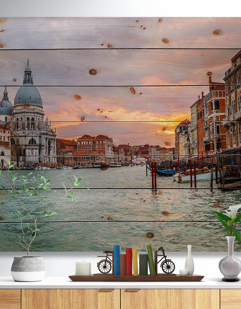 DesignQ Santa Maria Della Salute - Cityscape Print on Natural Pine Wood