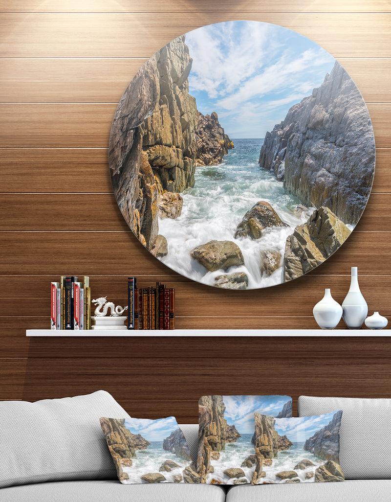 DesignQ Sea Waves Hitting Rocky Shore - Modern Seascape Round Metal Wall Art