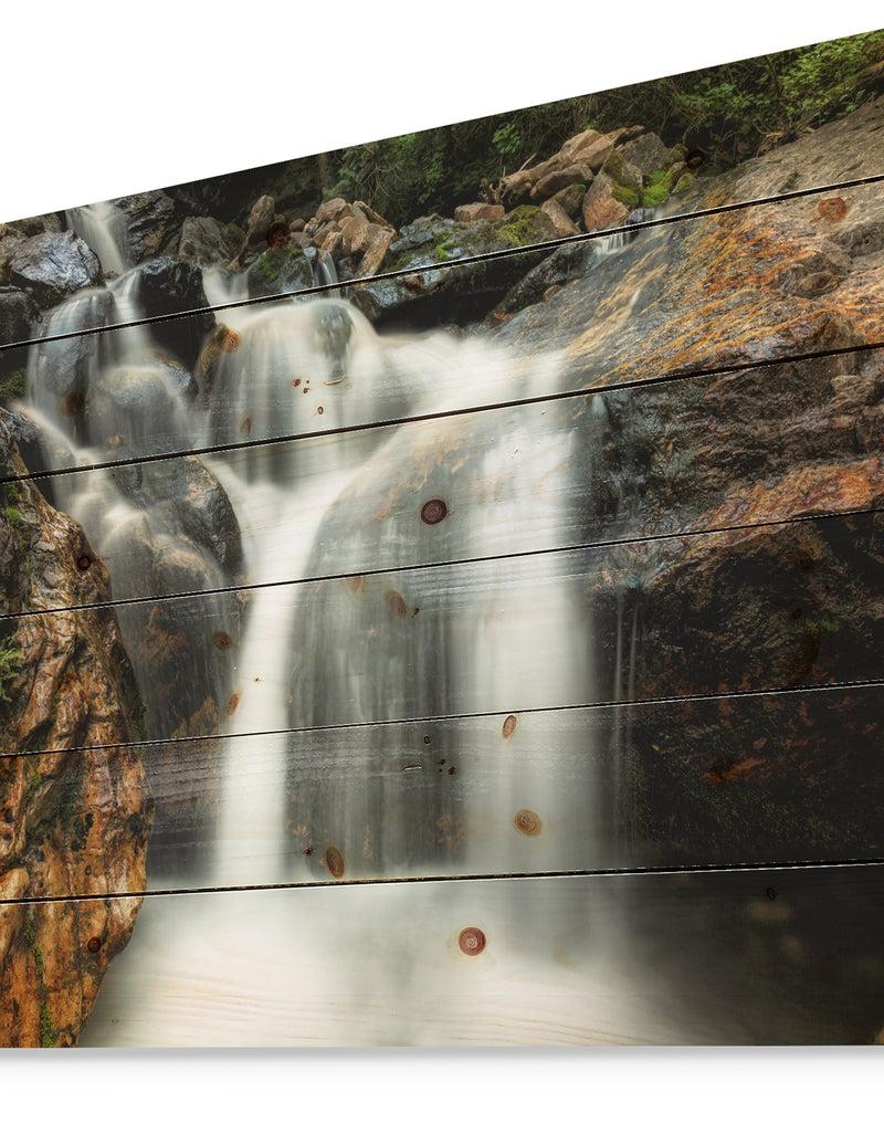 DesignQ Slow Motion Waterfall On Rocks - Landscape Print On Natural Pine Wood