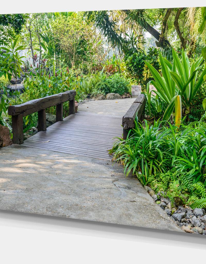DesignQ Stone Pathway Into Garden - Landscape Canvas Wall Artwork