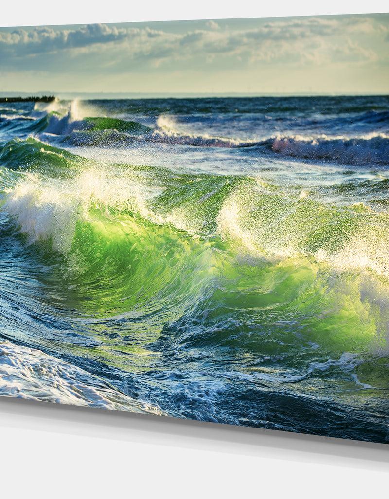 DesignQ Sunrise And Shining Waves In Ocean - Beach Canvas Wall Art