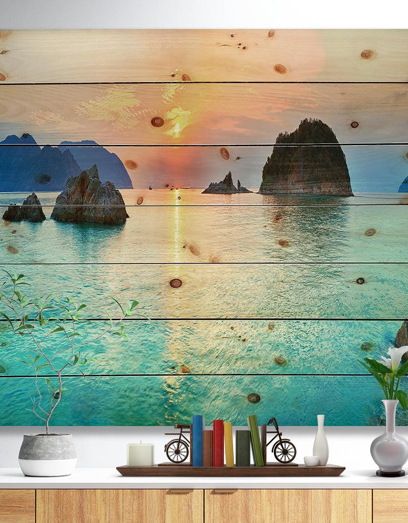 DesignQ Sunrise Panorama - Photography Print on Natural Pine Wood