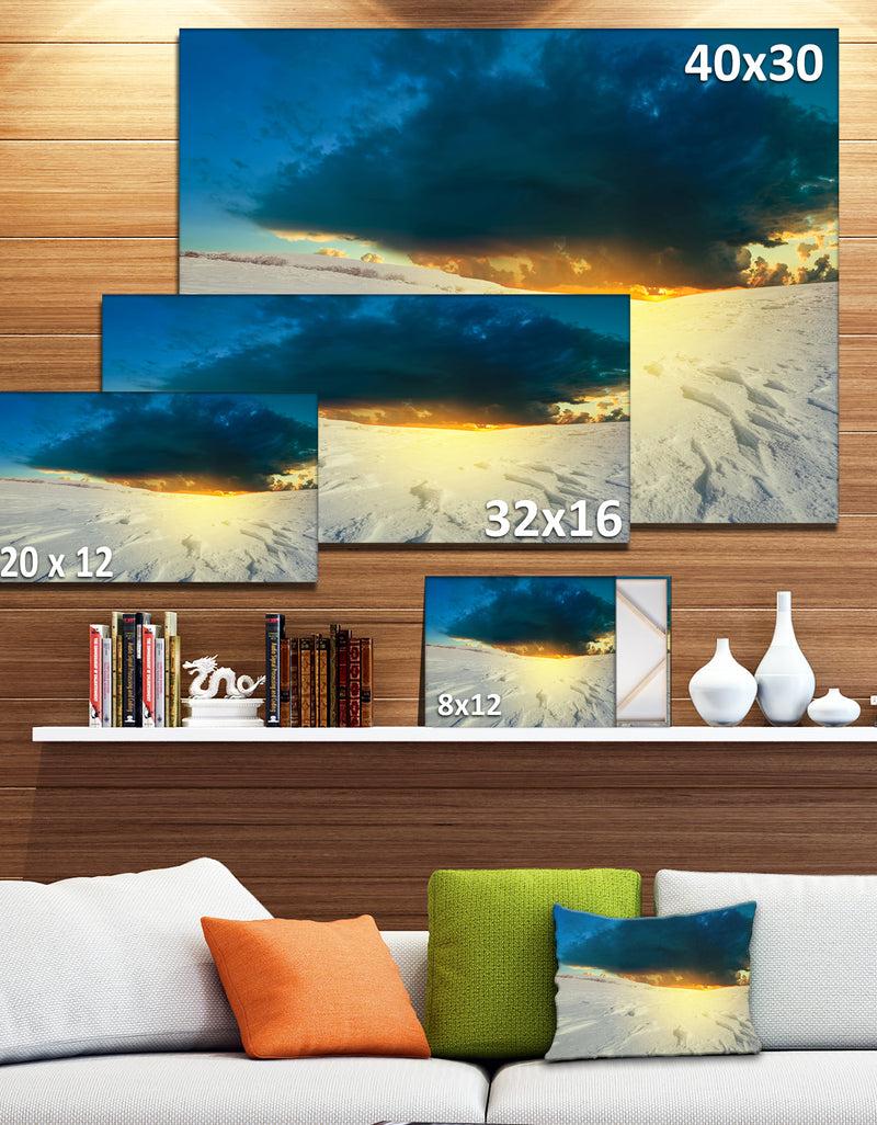 DesignQ Sunset Over Snowbound Prairie - Extra Large Seashore Canvas Art