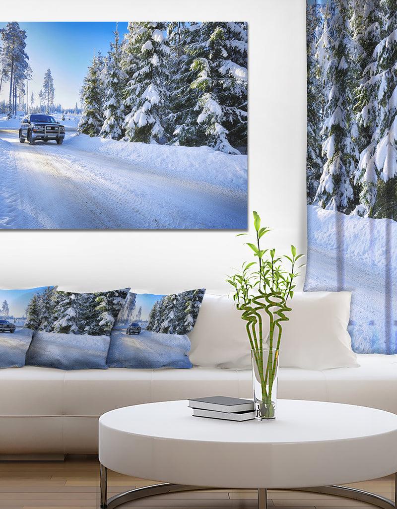 DesignQ SUV Car Though Snowy Winter - Landscape Canvas Wall Artwork