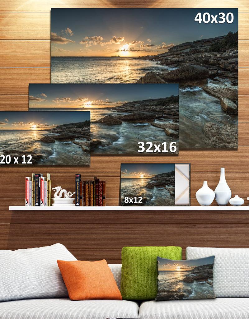 DesignQ Sydney Beach With Bright Sunset - Seashore Canvas Wall Artwork