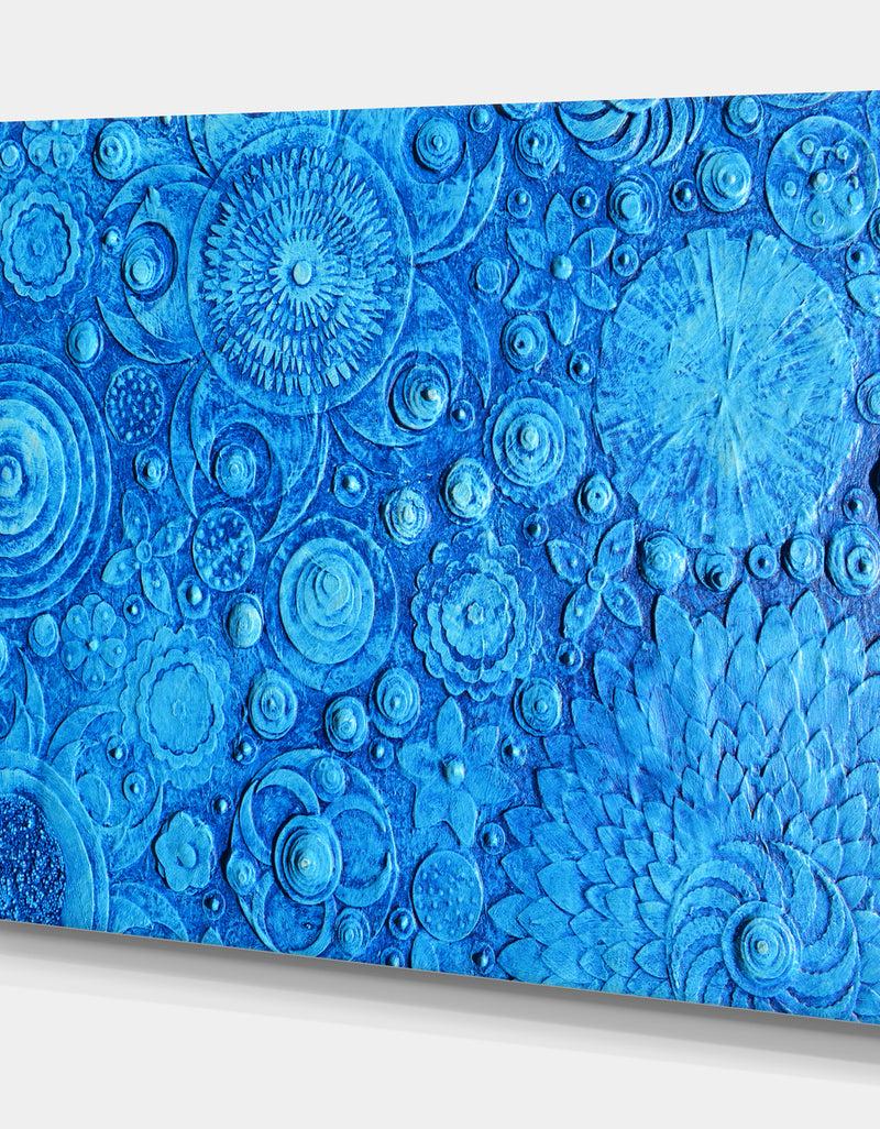DesignQ Textured Circle Blue Flowers - Digital Art On Wrapped Canvas