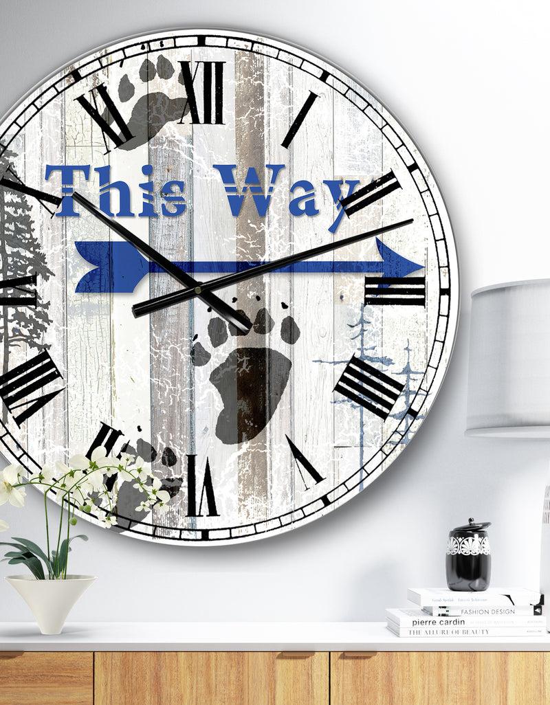 DesignQ The Blue Moose - This Way II - Large Cottage Wall Clock