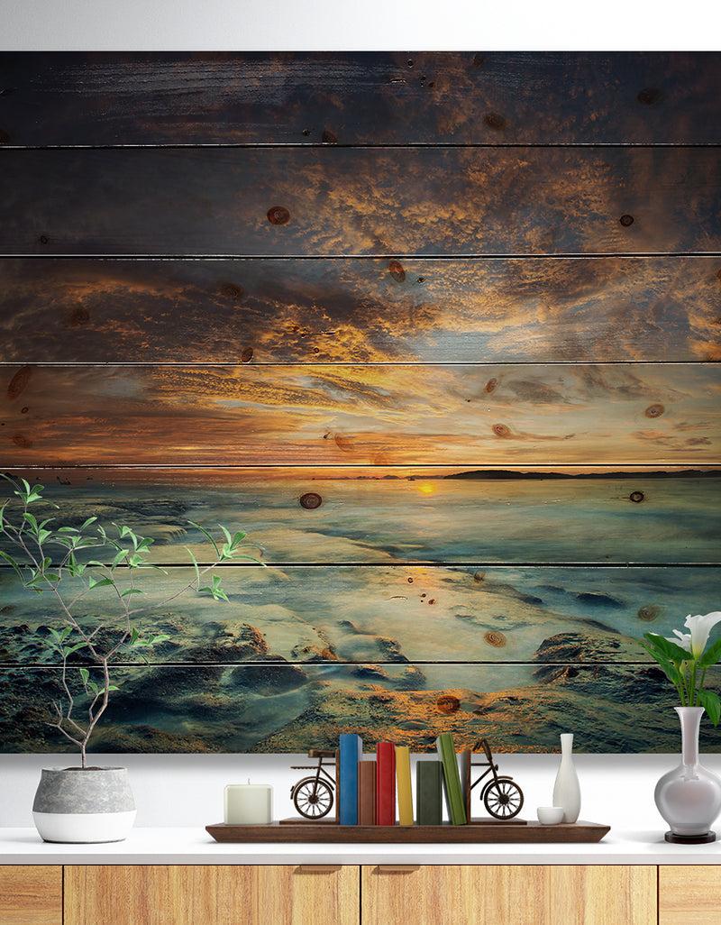 DesignQ The Tanah Lot Temple In Bali Island - Modern Beach Print on Natural Pine Wood