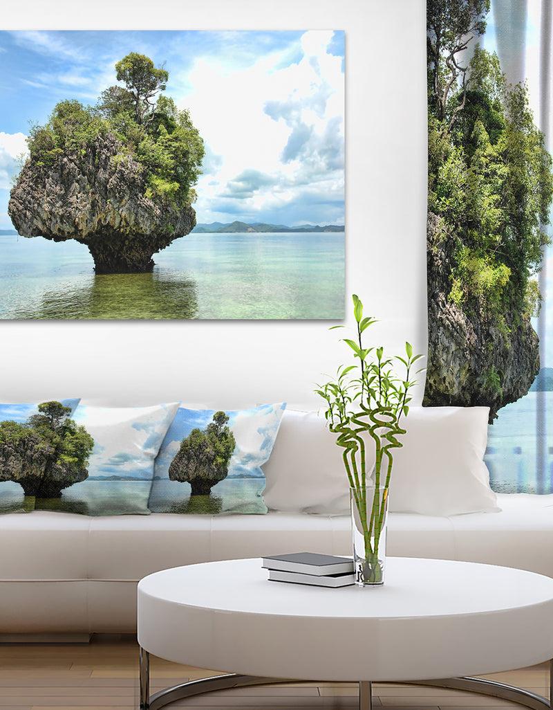 DesignQ Tree Island in Summer - Landscape Photography Canvas Print