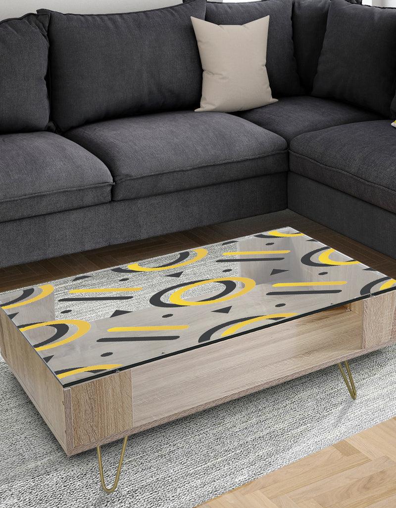 DesignQ Trendy Black And Gold Triangular Pattern I - Glam Coffee Table