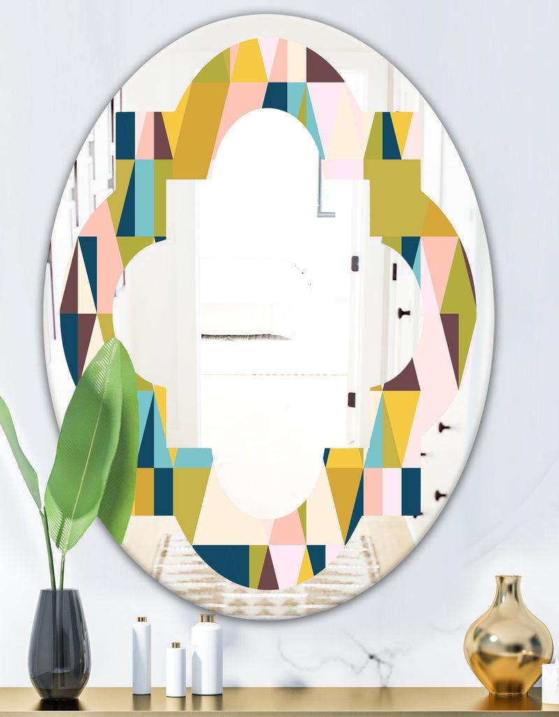 DesignQ Triangular Retro Design I - Modern Round Or Oval Wall Mirror - Quatrefoil