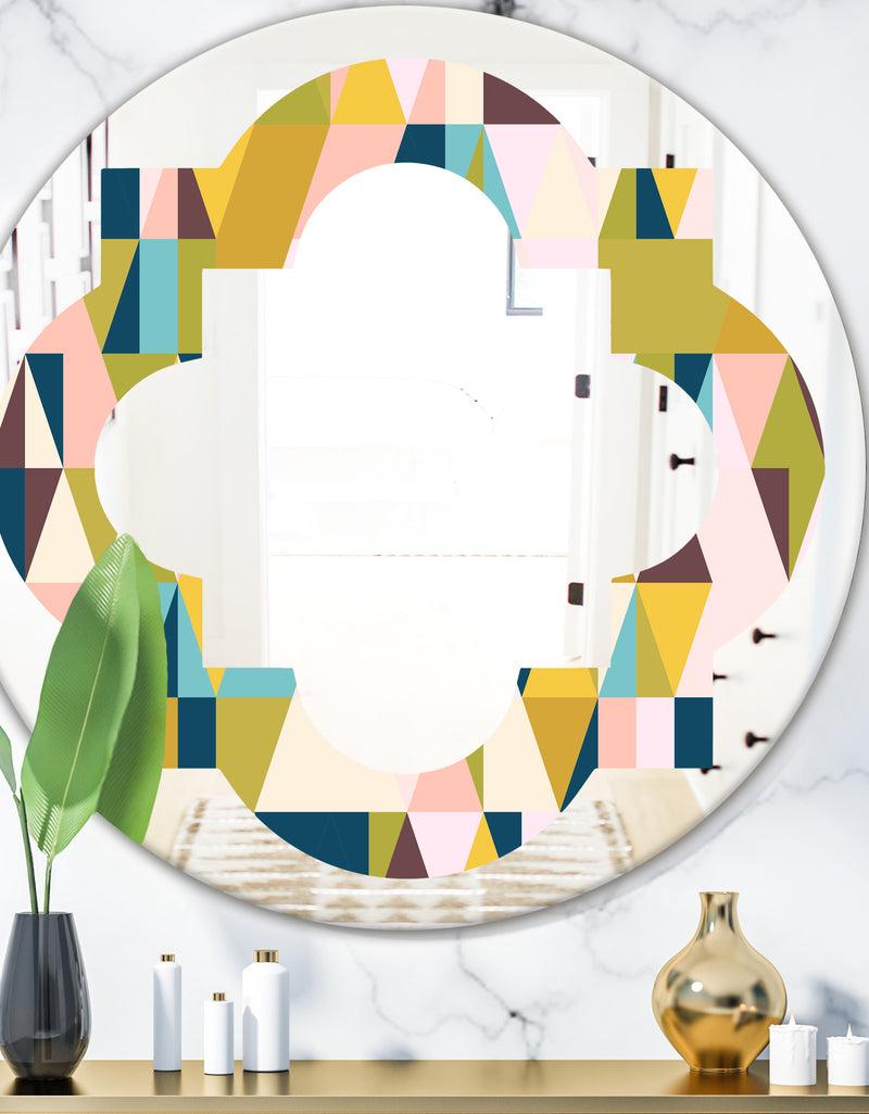 DesignQ Triangular Retro Design I - Modern Round or Oval Wall Mirror - Quatrefoil
