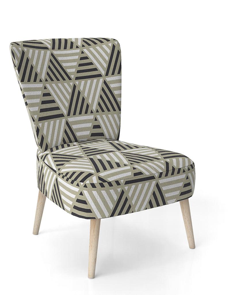 DesignQ Triangular Retro Design VIII - Upholstered Mid-Century Accent Chair