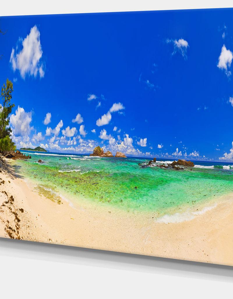 DesignQ Tropical Beach With Green Sea - Landscape Photo Canvas Print