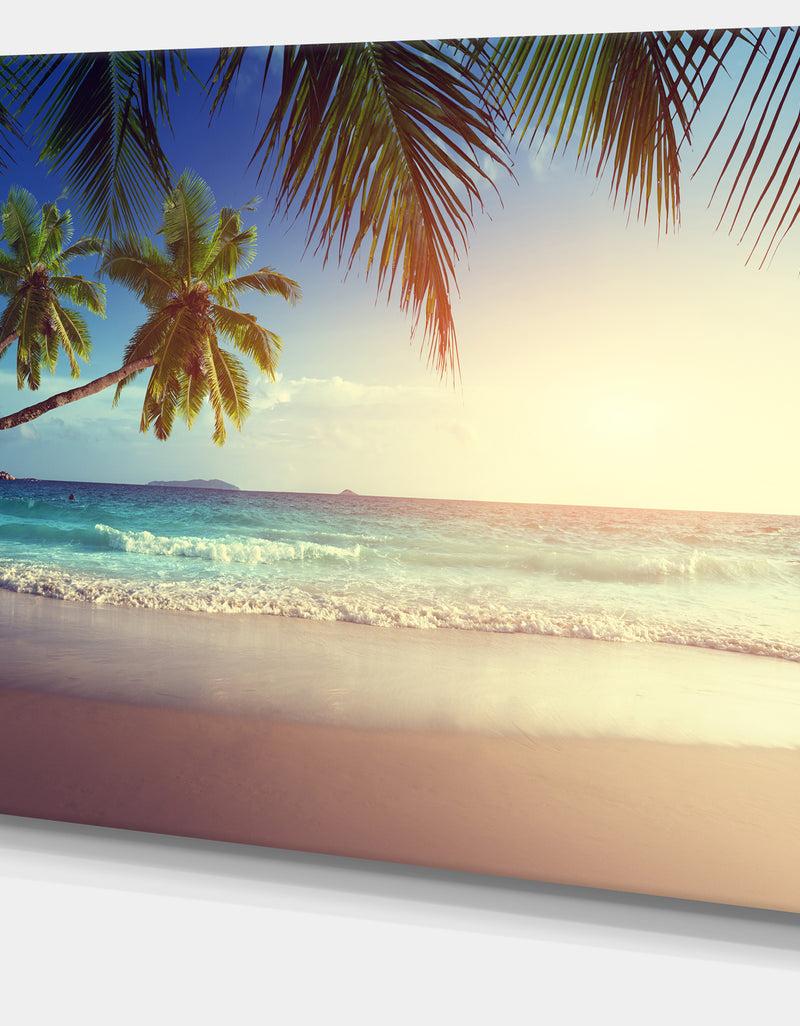 DesignQ Typical Sunset On Seychelles Beach - Extra Large Seascape Art Canvas