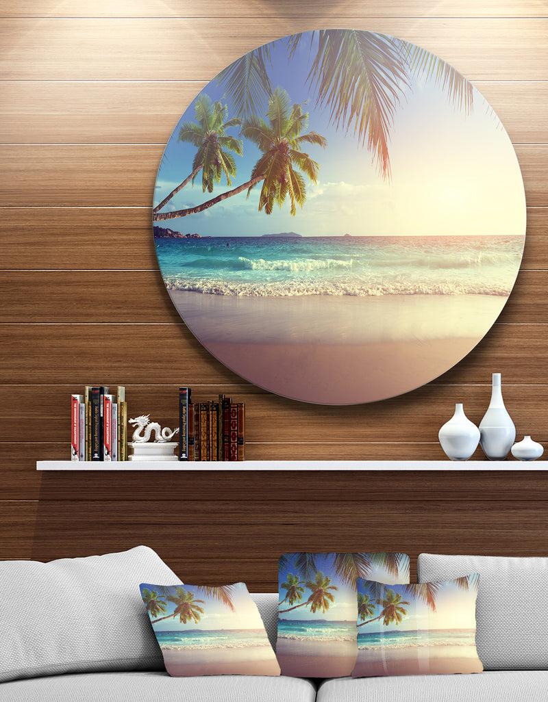DesignQ Typical Sunset on Seychelles Beach - Seascape Circle Wall Art