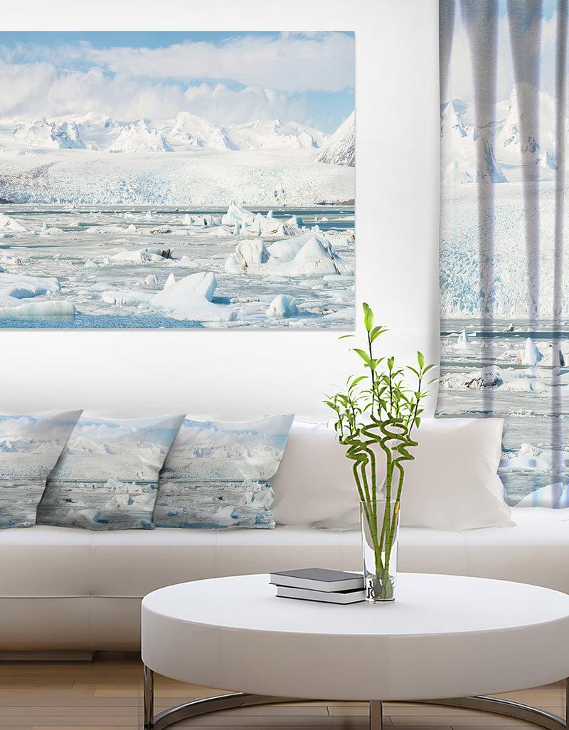 DesignQ Vatnajokull Glacier in Iceland - Landscape Wall Art Canvas Print