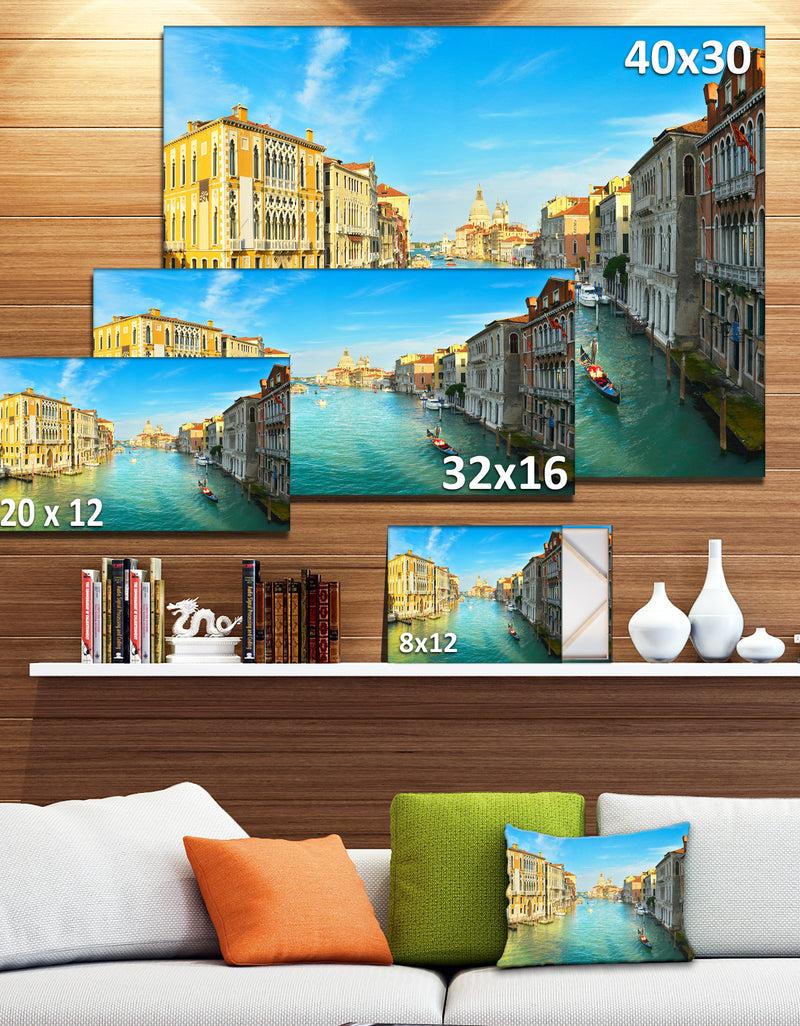 DesignQ Vibrant Evening Venice Italy - Cityscape Artwork Canvas