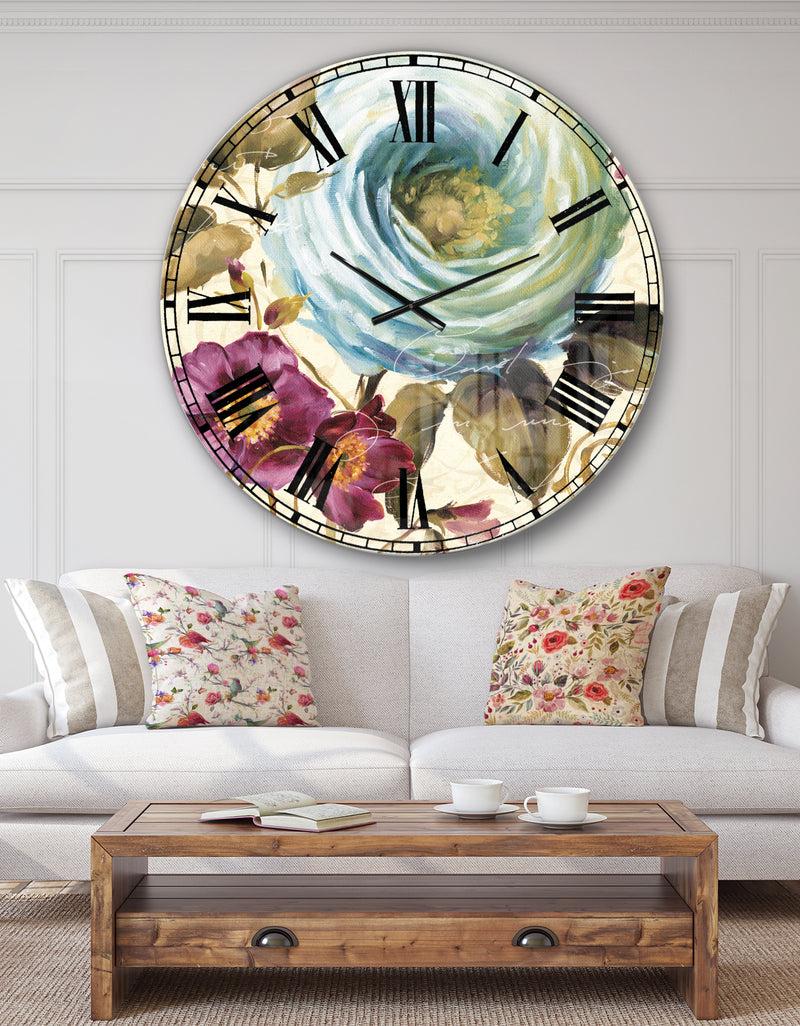 DesignQ Victorias Cream Flower - Traditional Large Wall CLock