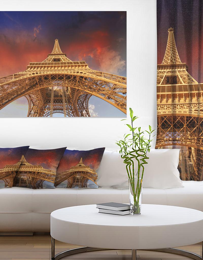 DesignQ View of Paris Eiffel Tower under Red Sky - Cityscape Canvas print