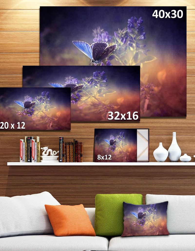 DesignQ Vintage Butterfly - Digital Art Floral Canvas Print