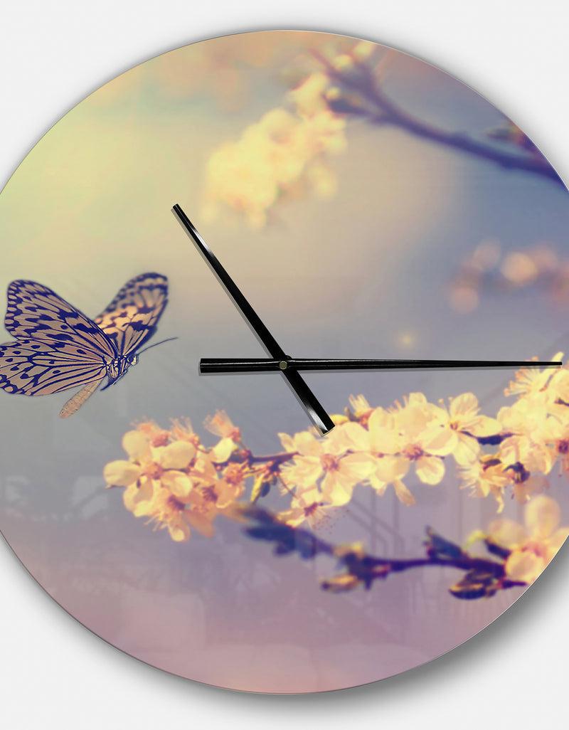 DesignQ Vintage Butterfly With Flowers - Oversized Floral Wall CLock