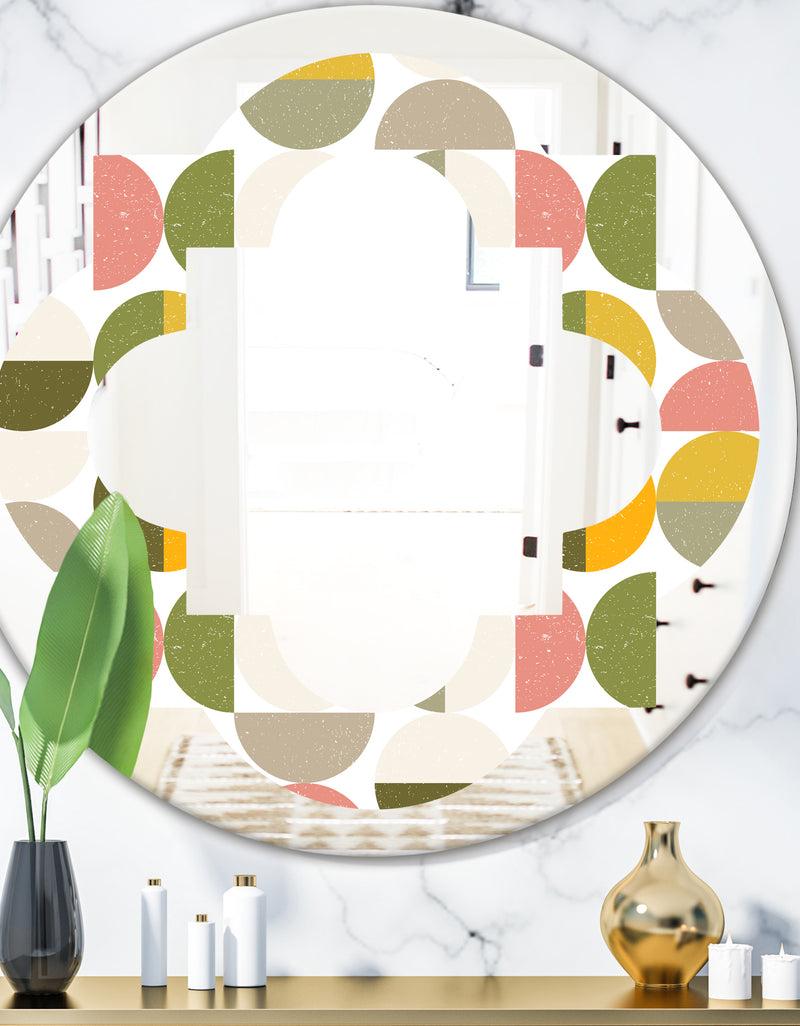 DesignQ Vintage Circular Design I - Modern Round or Oval Wall Mirror - Quatrefoil