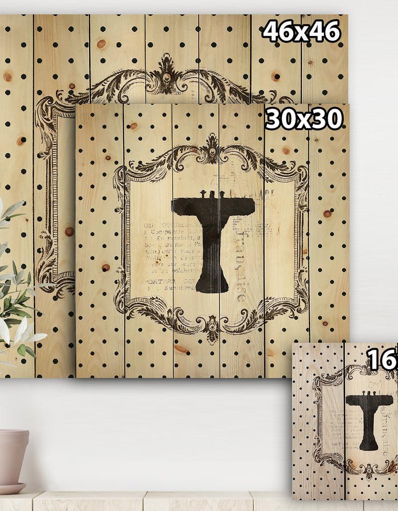 DesignQ Vintage French Bathroom I - Traditional Bathroom Print On Natural Pine Wood