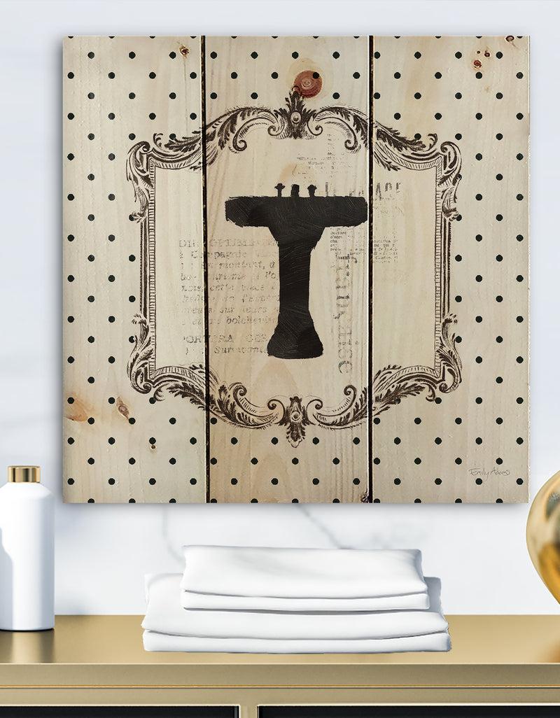 DesignQ Vintage French Bathroom I - Traditional Bathroom Print on Natural Pine Wood