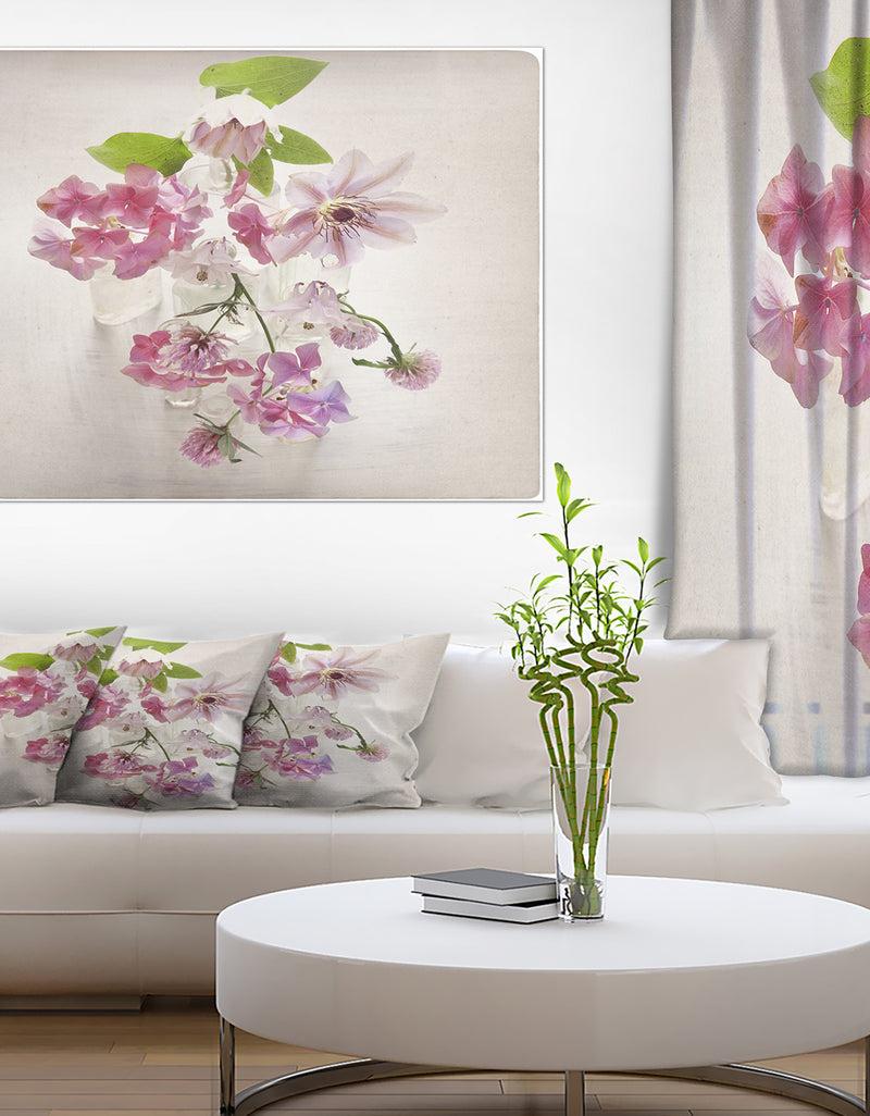DesignQ Vintage Pink Flowers - Floral Art Painting Canvas Print