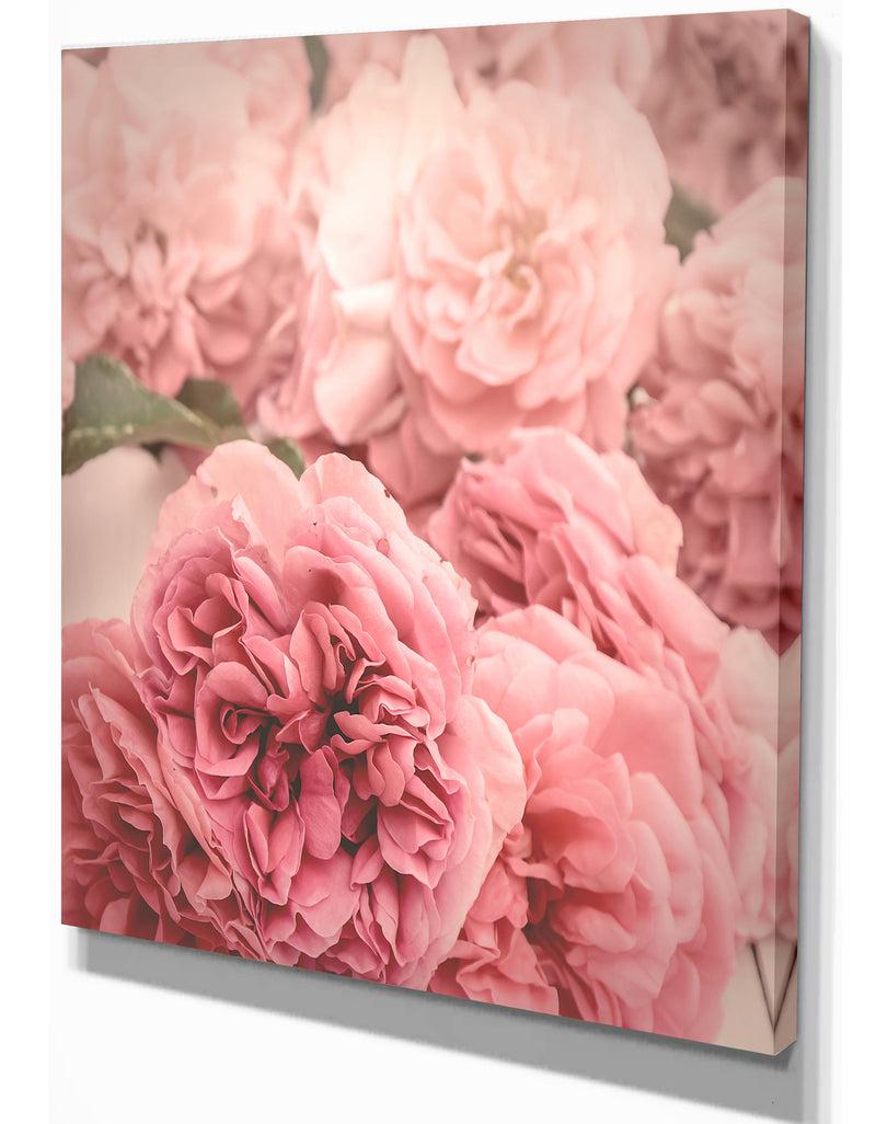 DesignQ Vintage Style Romantic Roses - Floral Photography On Wrapped Canvas