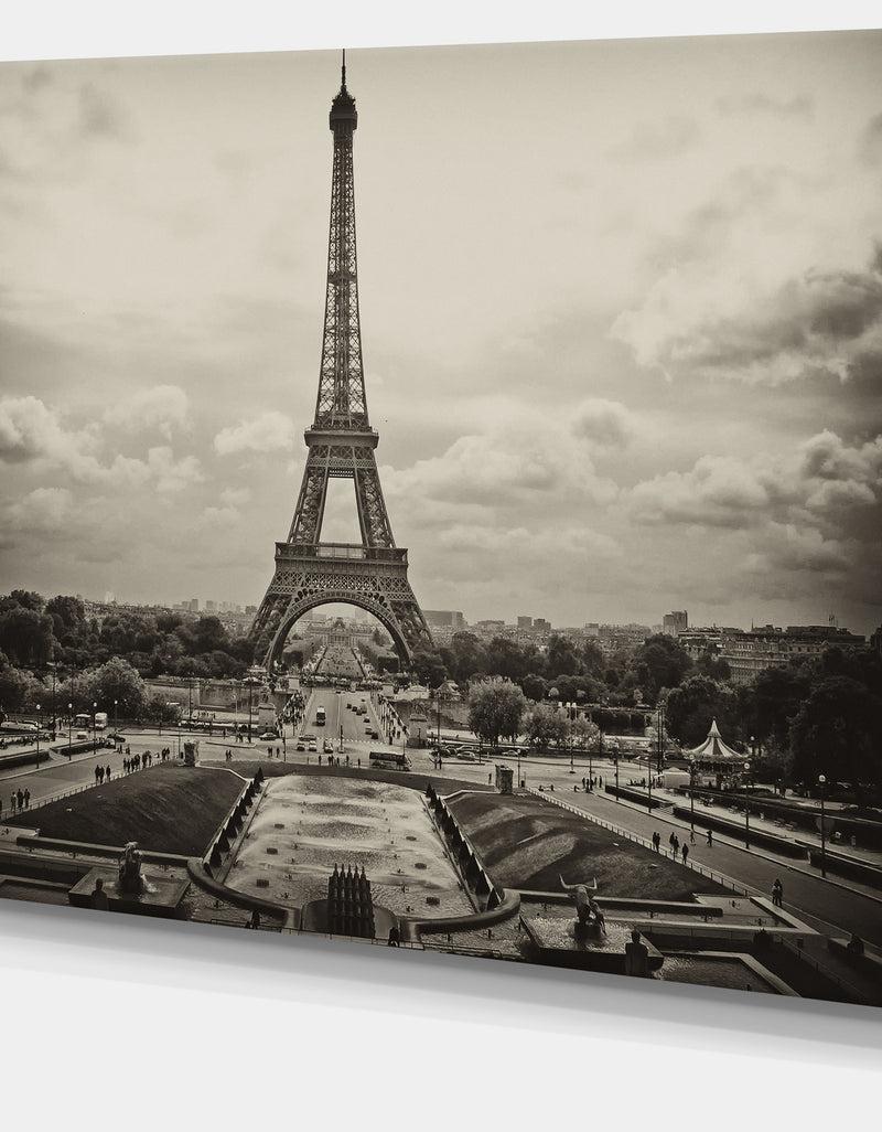 DesignQ Vintage View Of Paris France - Cityscape Photo Canvas Print
