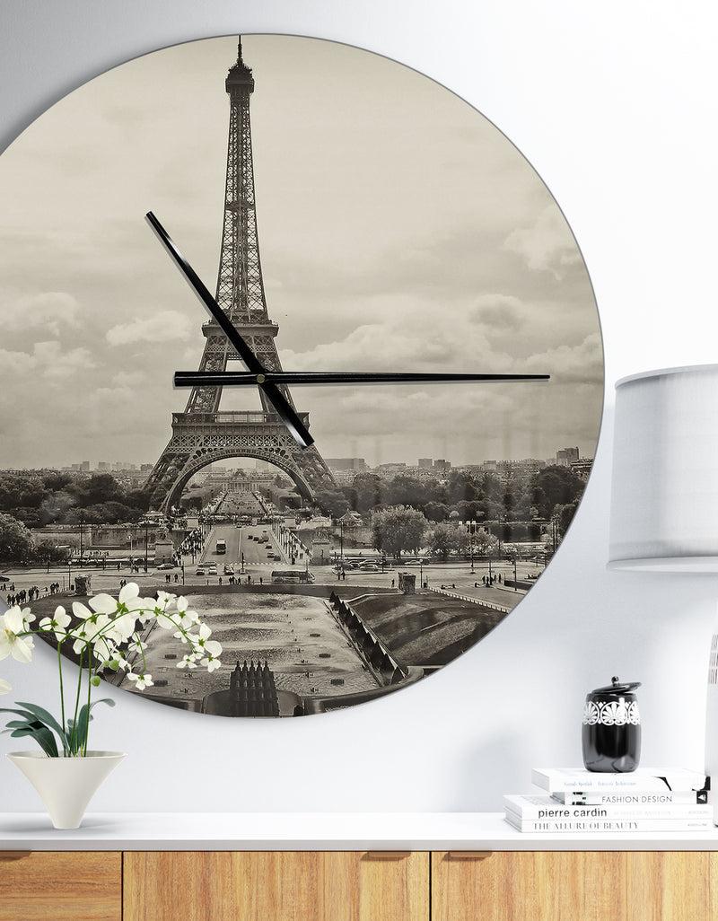 DesignQ Vintage View of Paris France - Oversized French Country Wall CLock